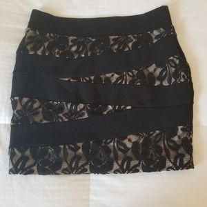 Guess Lace skirt